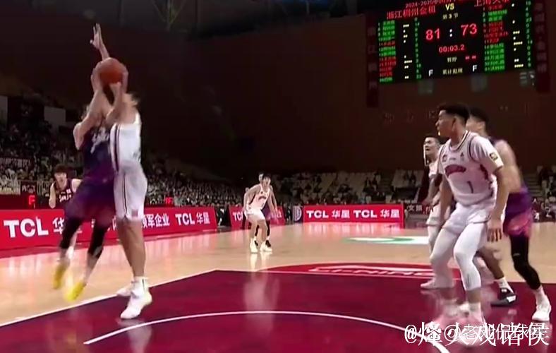 CBA-全队表现出色 上海久事大胜浙江稠州金租